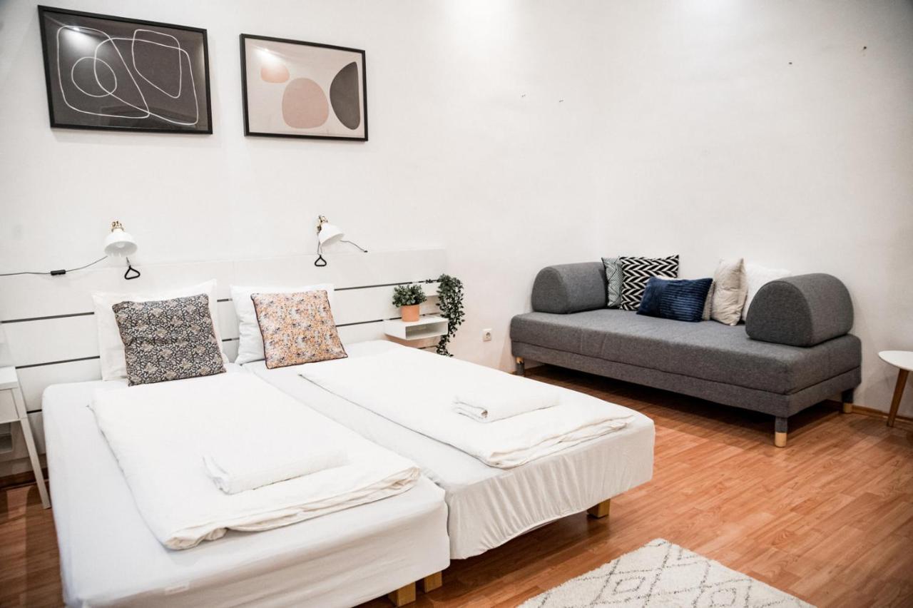 Stylish Central Location Kazincy Netflix 1Br บูดาเปสต์ ภายนอก รูปภาพ